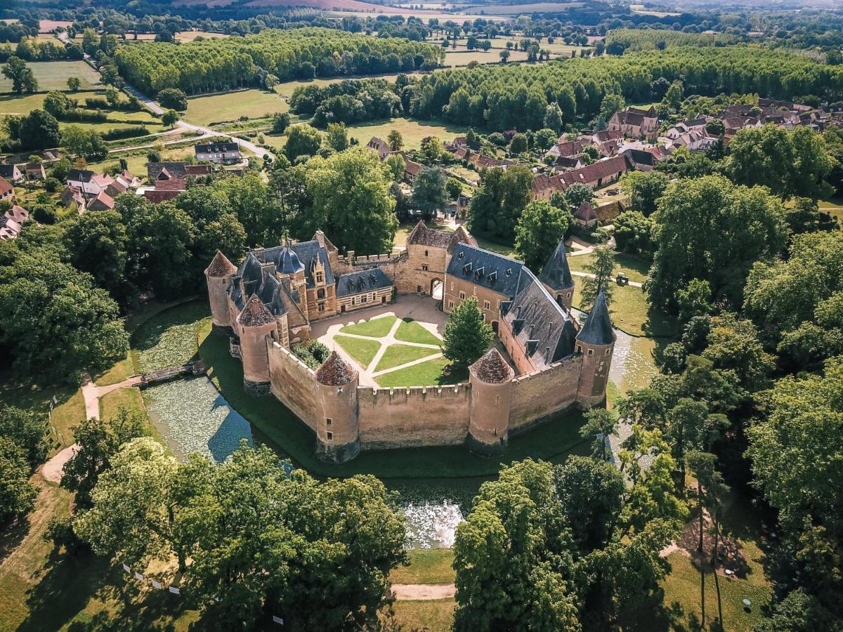 Chateau D'Ainay-Le-Vieil ภายนอก รูปภาพ